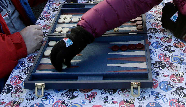 Jugar al backgammon en internet