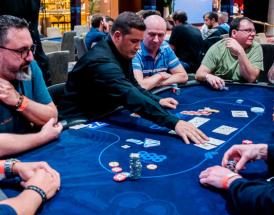 Showdown poker